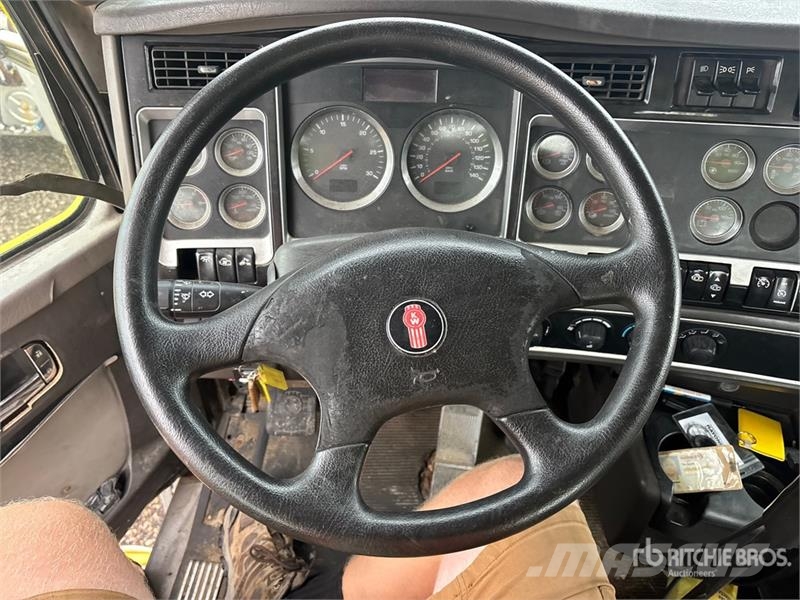 Kenworth T800 6x4 Cab and Chassis (Inoperable) Kabinen