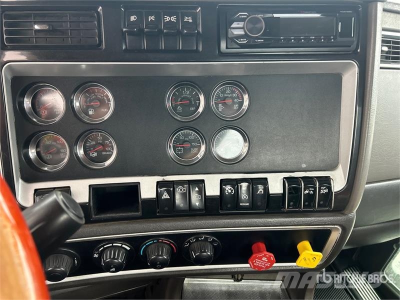 Kenworth T800 6x4 Rollback Truck (Inoperable) Vlečna vozila za tovornjake