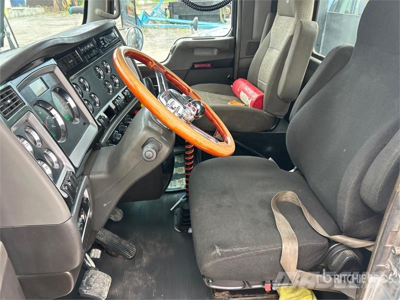 Kenworth T800 6x4 Rollback Truck (Inoperable) Vlečna vozila za tovornjake