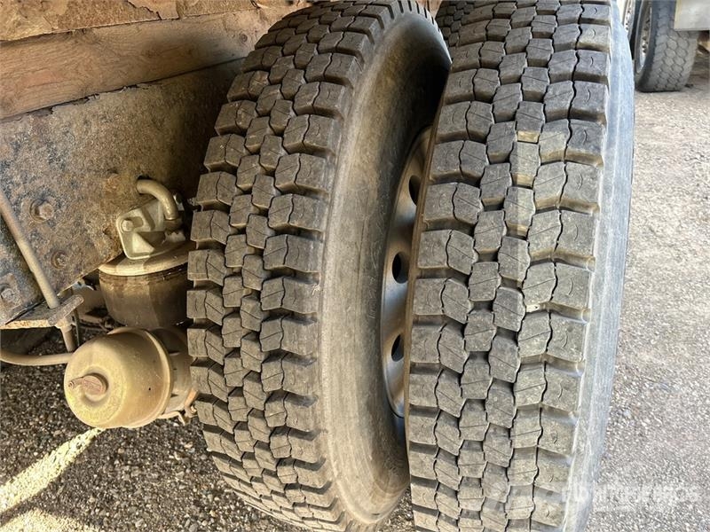 Kenworth T800 6x4 Van Truck Furgons