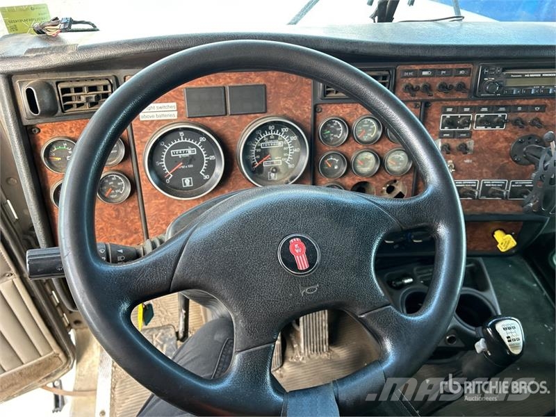 Kenworth T800 6x4 Van Truck Furgons