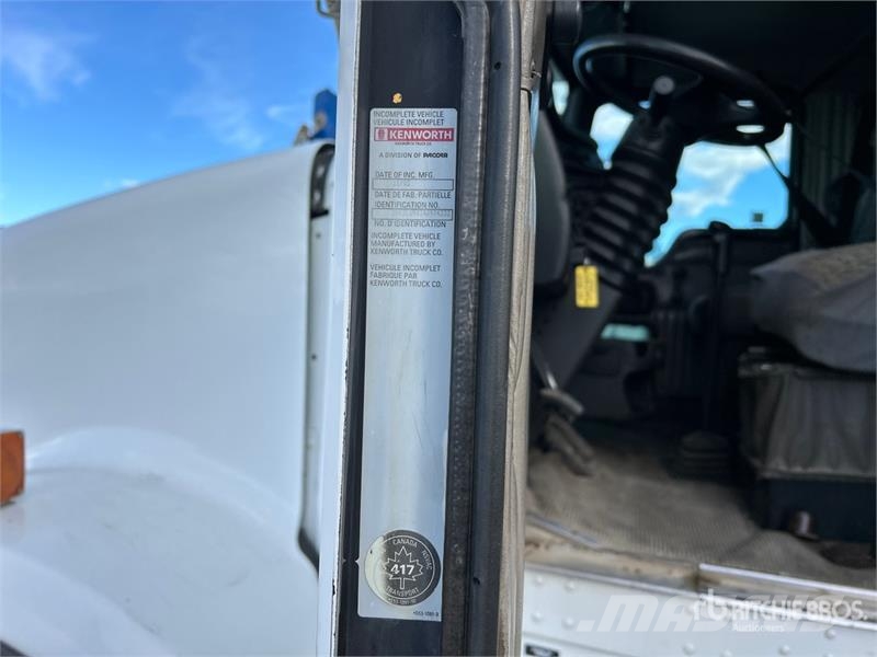 Kenworth T800 6x4 Van Truck Furgons