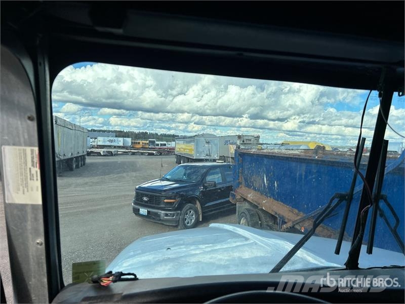 Kenworth T800 6x4 Van Truck Furgons
