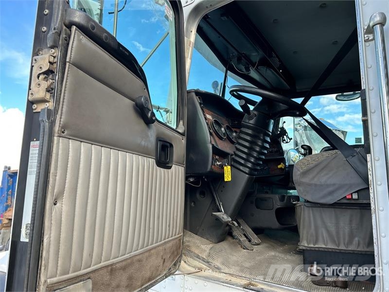 Kenworth T800 6x4 Van Truck Furgons