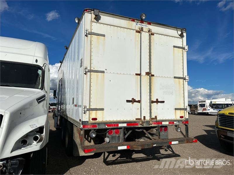 Kenworth T800 6x4 Van Truck Furgons