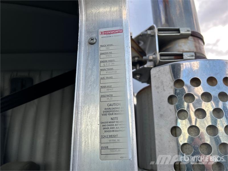 Kenworth T800 6x4 Van Truck Furgons