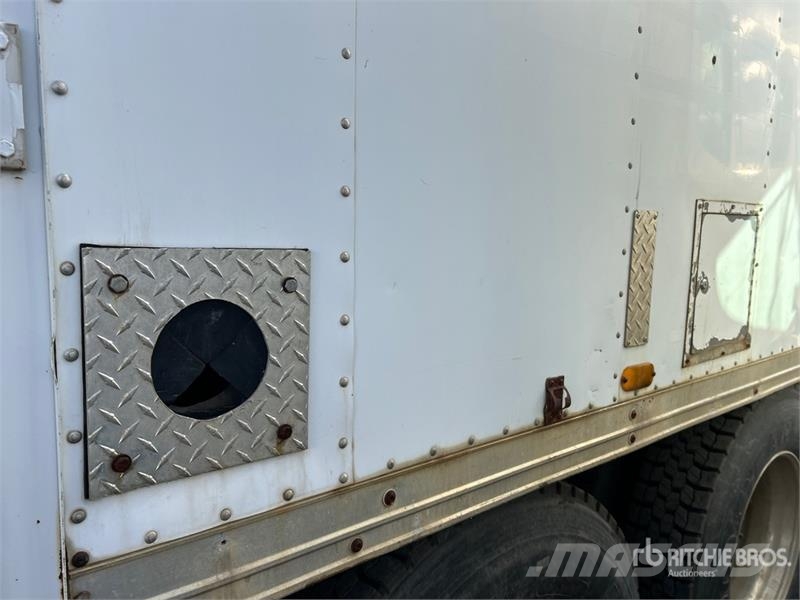 Kenworth T800 6x4 Van Truck Furgons