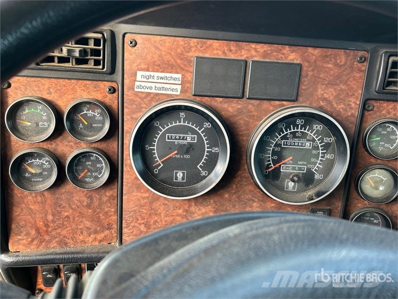 Kenworth T800 6x4 Van Truck Furgons
