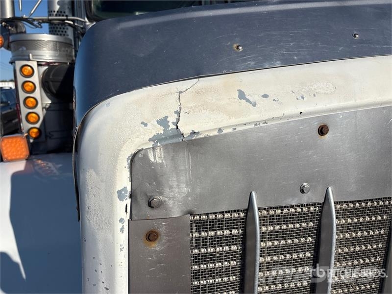 Kenworth T800 Sleeper Tow Truck Evakuators ar manipulatoru