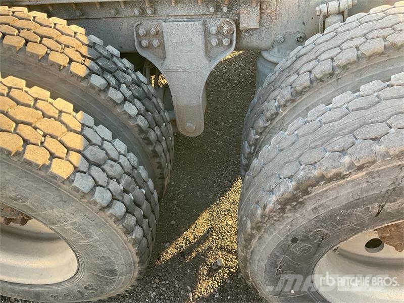 Kenworth T880 Tractor Units