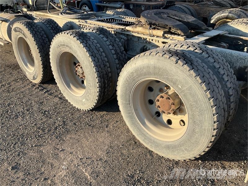 Kenworth T880 Tractor Units