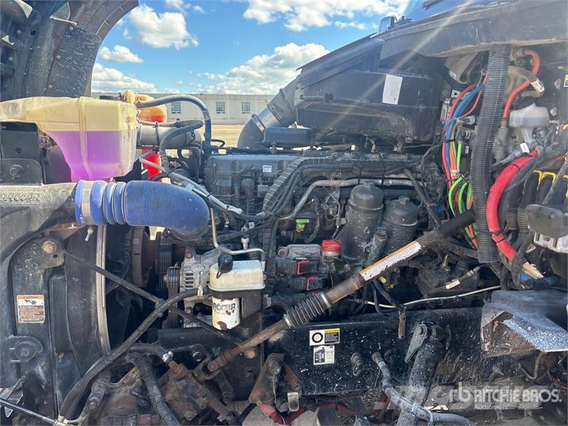 Kenworth T880 Vetopöytäautot
