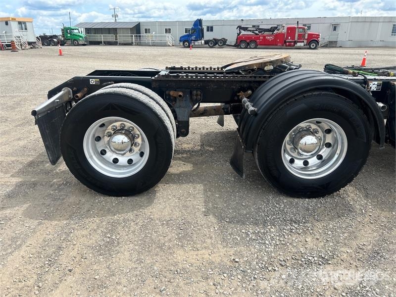 Kenworth T880 Vetopöytäautot