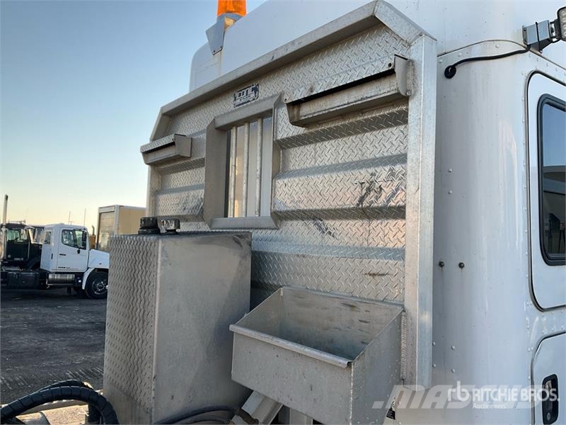 Kenworth T880 Tractor Units