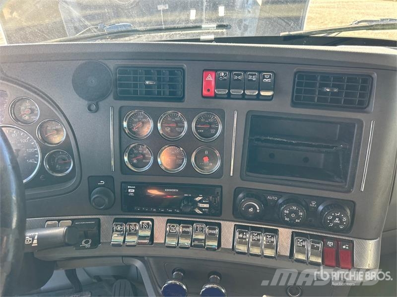 Kenworth T880 Vlačilci
