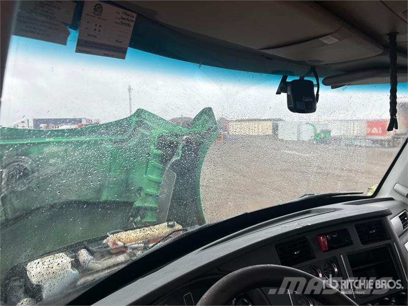 Kenworth T880 Trekkers