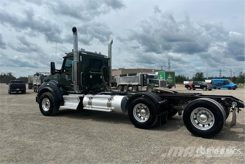 Kenworth T880 Vetopöytäautot