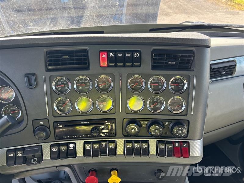 Kenworth T880 Naudoti vilkikai