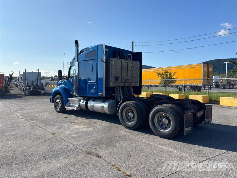 Kenworth T880 Naudoti vilkikai