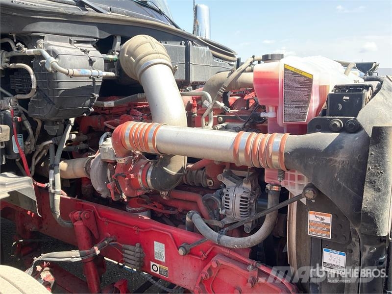 Kenworth T880 Vetopöytäautot