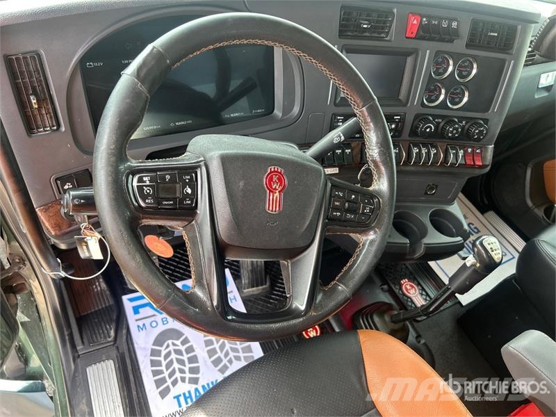 Kenworth T880 Vetopöytäautot