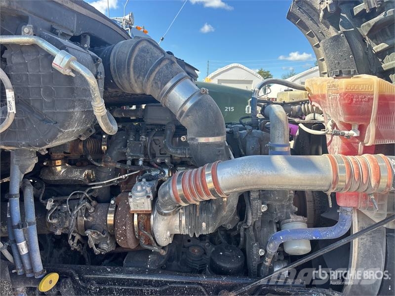 Kenworth T880 Vetopöytäautot