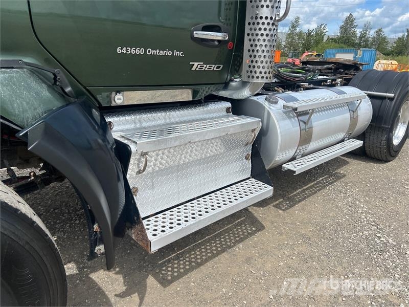 Kenworth T880 Vetopöytäautot