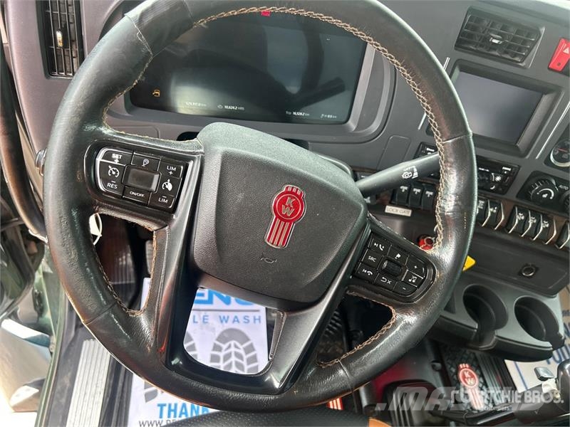 Kenworth T880 Vetopöytäautot