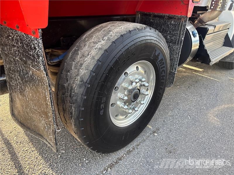Kenworth T880 傾卸式卡車