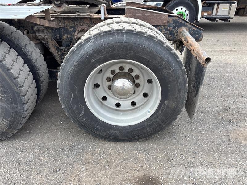 Kenworth T880 Седельные тягачи