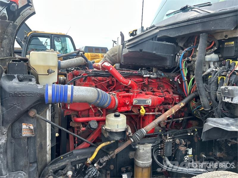 Kenworth T880 Vetopöytäautot