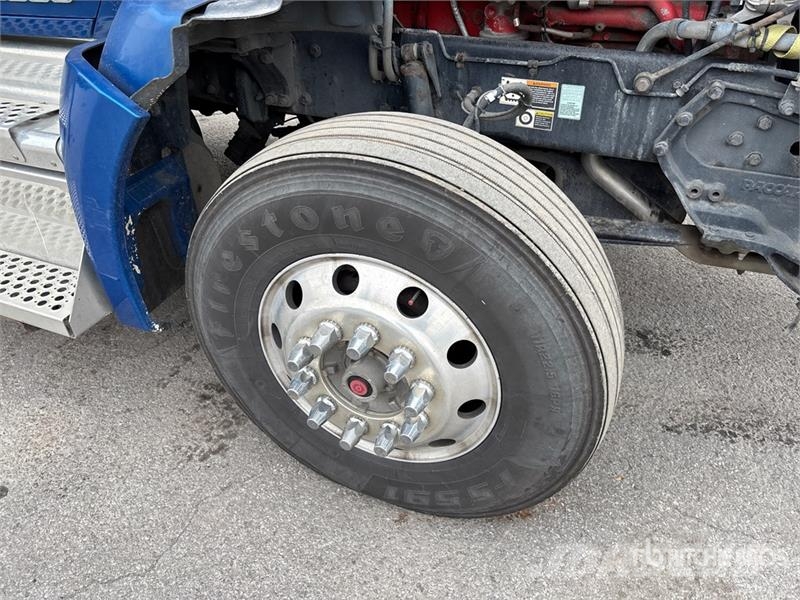 Kenworth T880 Sadulveokid