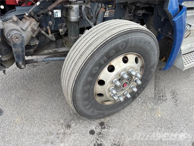 Kenworth T880 Sadulveokid
