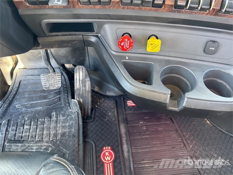 Kenworth T880 Prime Movers