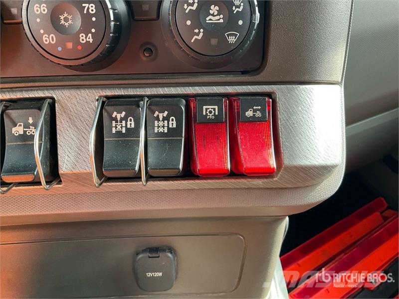 Kenworth T880 Prime Movers