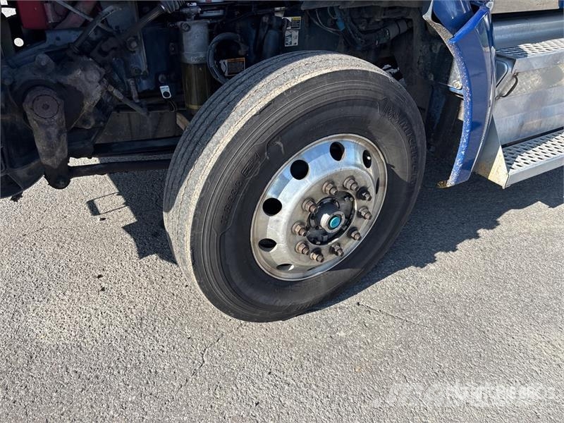 Kenworth T880 Naudoti vilkikai