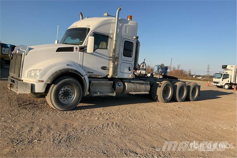 Kenworth T880 Tractor Units