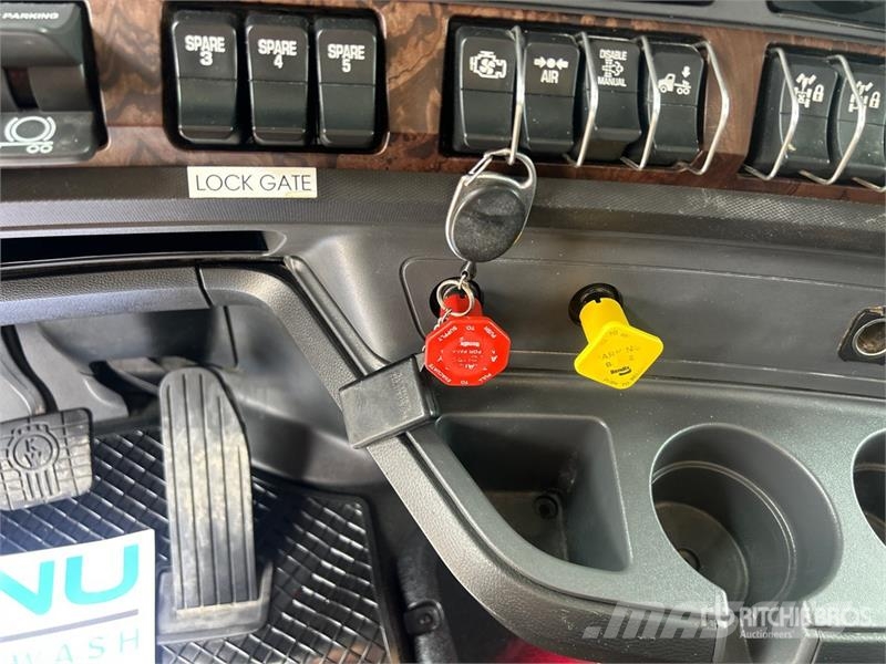 Kenworth T880 Vetopöytäautot