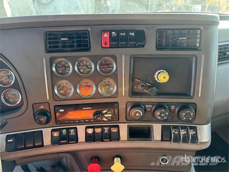 Kenworth T880 Pašizgāzējs