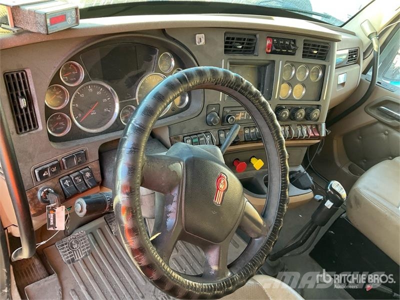 Kenworth T880 Tractor Units