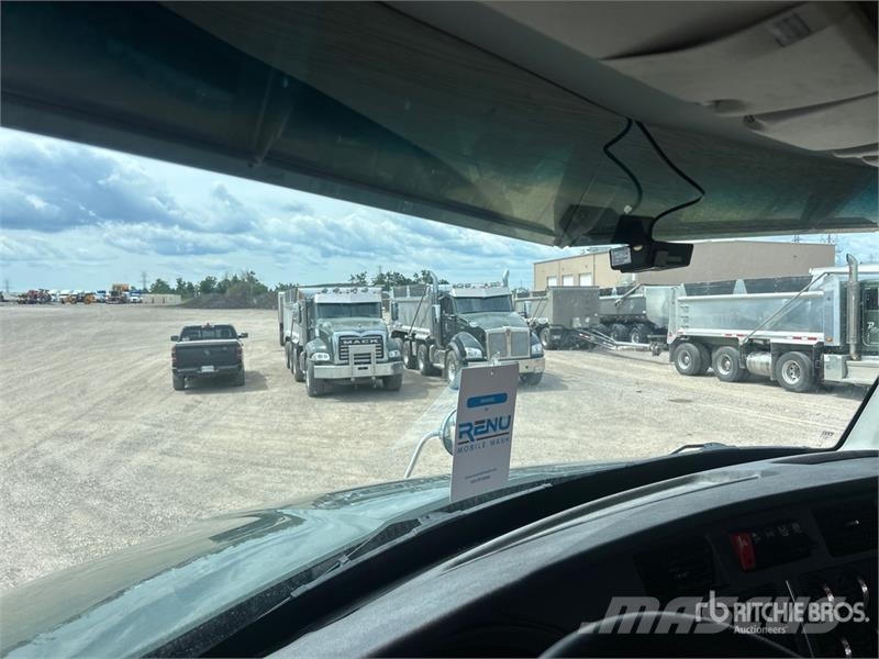 Kenworth T880 Vetopöytäautot