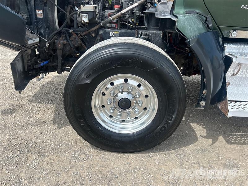 Kenworth T880 Vetopöytäautot