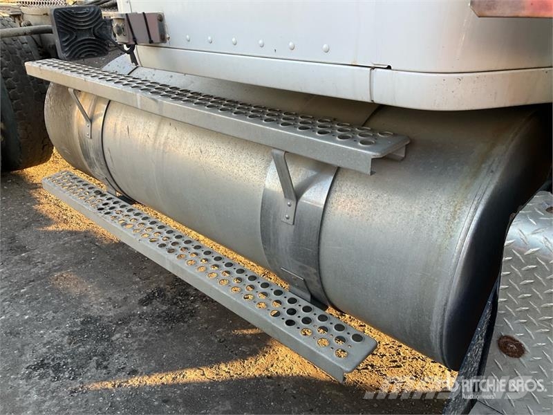 Kenworth T880 Tractor Units