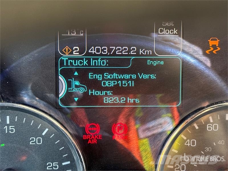 Kenworth T880 Pašizgāzējs