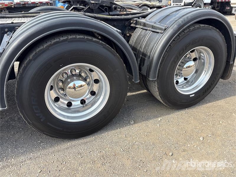 Kenworth T880 Tractores (camiões)