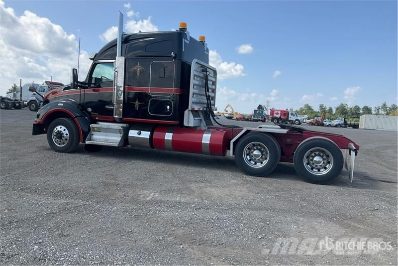 Kenworth T880 Vetopöytäautot