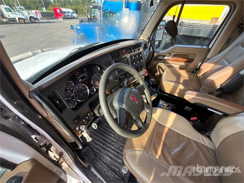Kenworth T880 傾卸式卡車