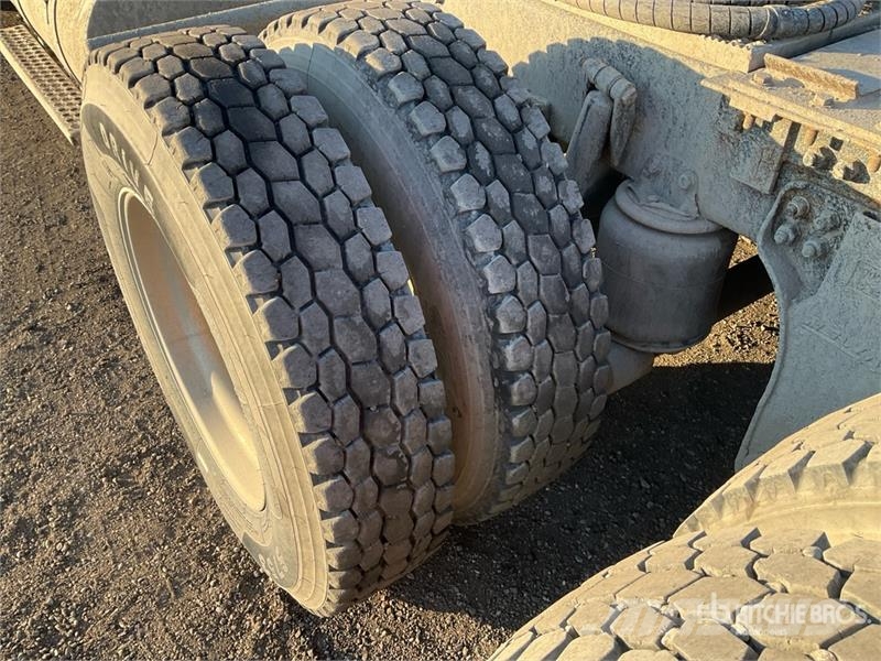 Kenworth T880 Tractor Units