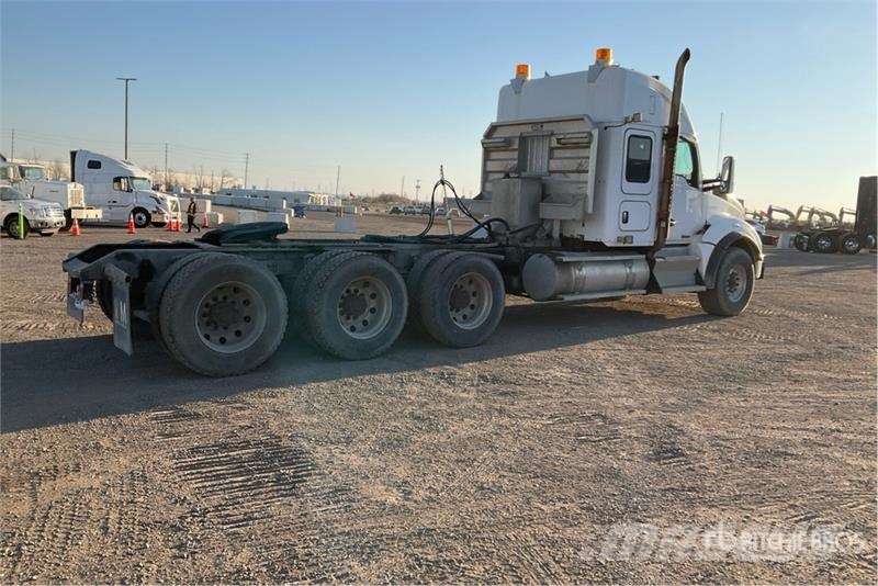 Kenworth T880 Tractor Units