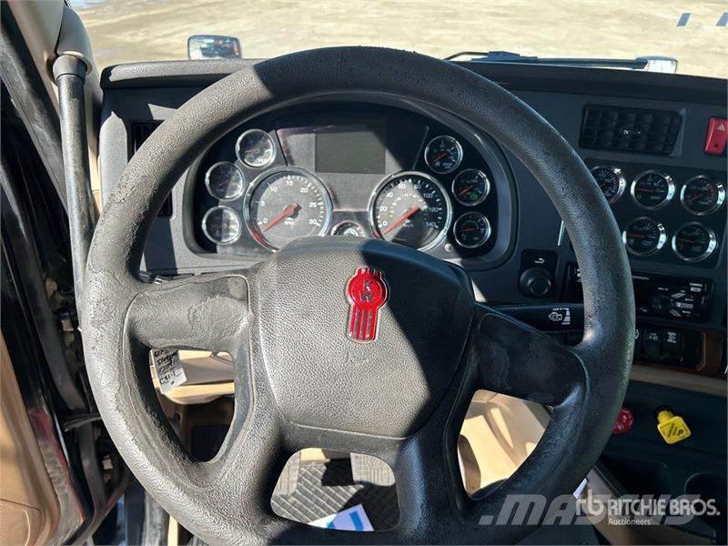 Kenworth T880 Vetopöytäautot